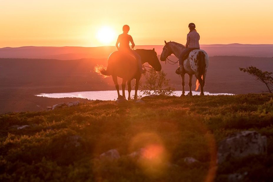 Long Horse Riding Tour in Summer