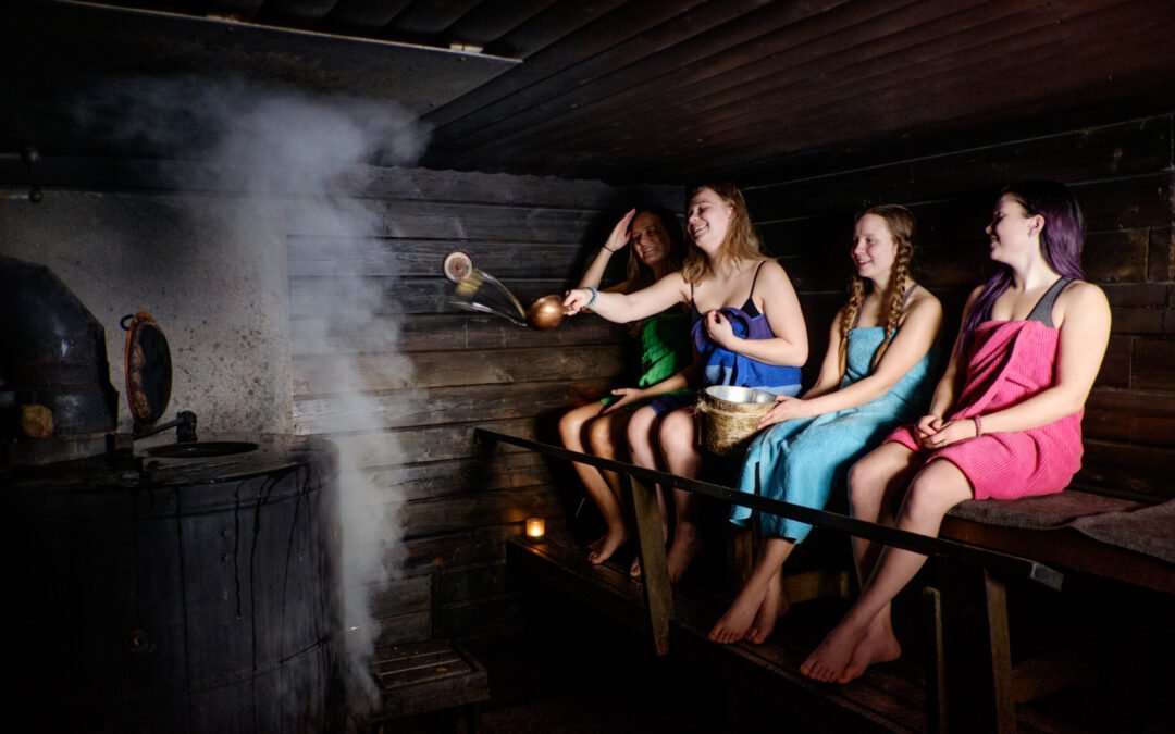 Authentic sauna by the lake and homemade dinner