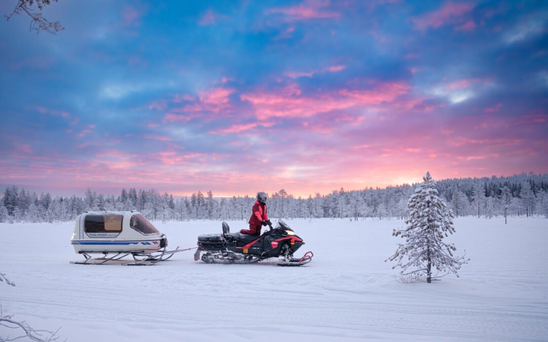Family Snowmobile safari 1H