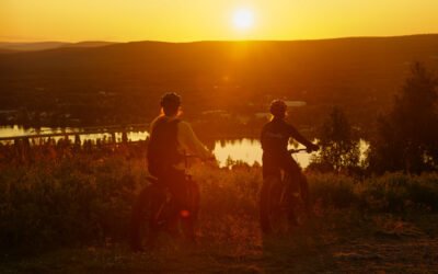 Excursion en fatbike électrique depuis Rovaniemi: Soleil de Minuit & Coucher du Soleil