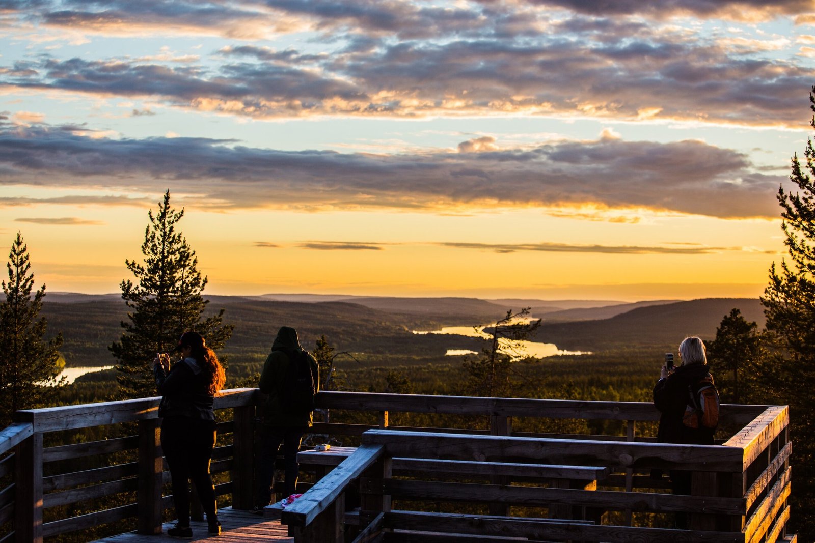 Midnight sun hike rovaniemi midnight sun hike rovaniemi