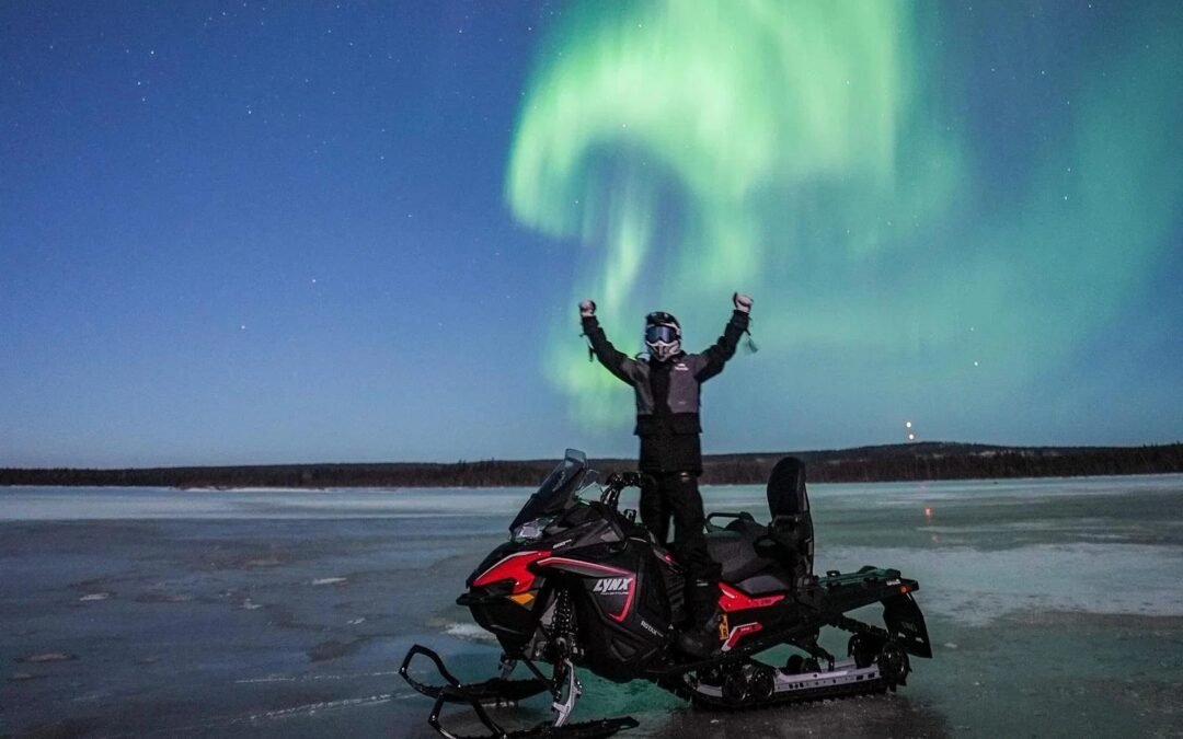 Evening Snowmobile Ride (Aurora Borealis Tour)