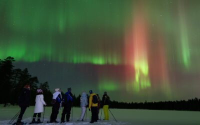 Aventure en raquettes à la recherche d’aurores boréales