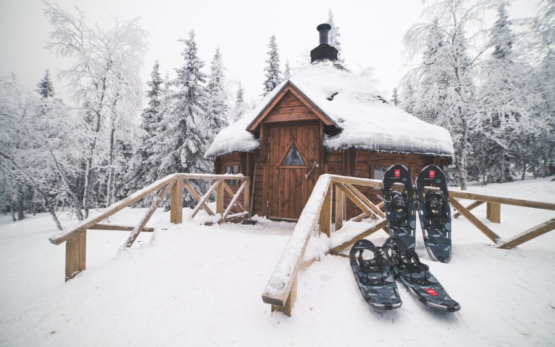 Snowshoe And Sausage Grilling In Ylläs National Park