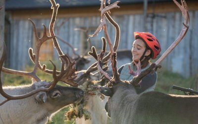 Balade en vélo électrique vers une ferme de rennes pour les familles (privée)
