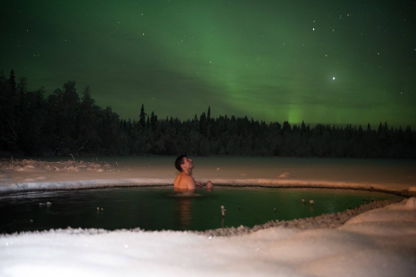 eau glacée Laponie sauna