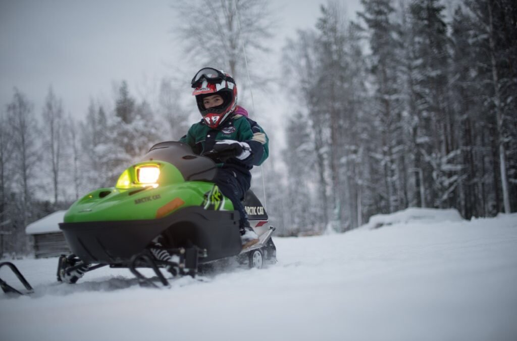 Family Snowmobile Safari in Levi