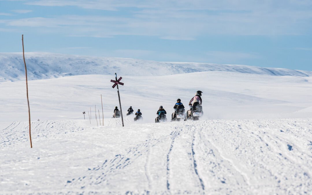 Raid motoneige de 8 jours aux trois frontières depuis Kiruna